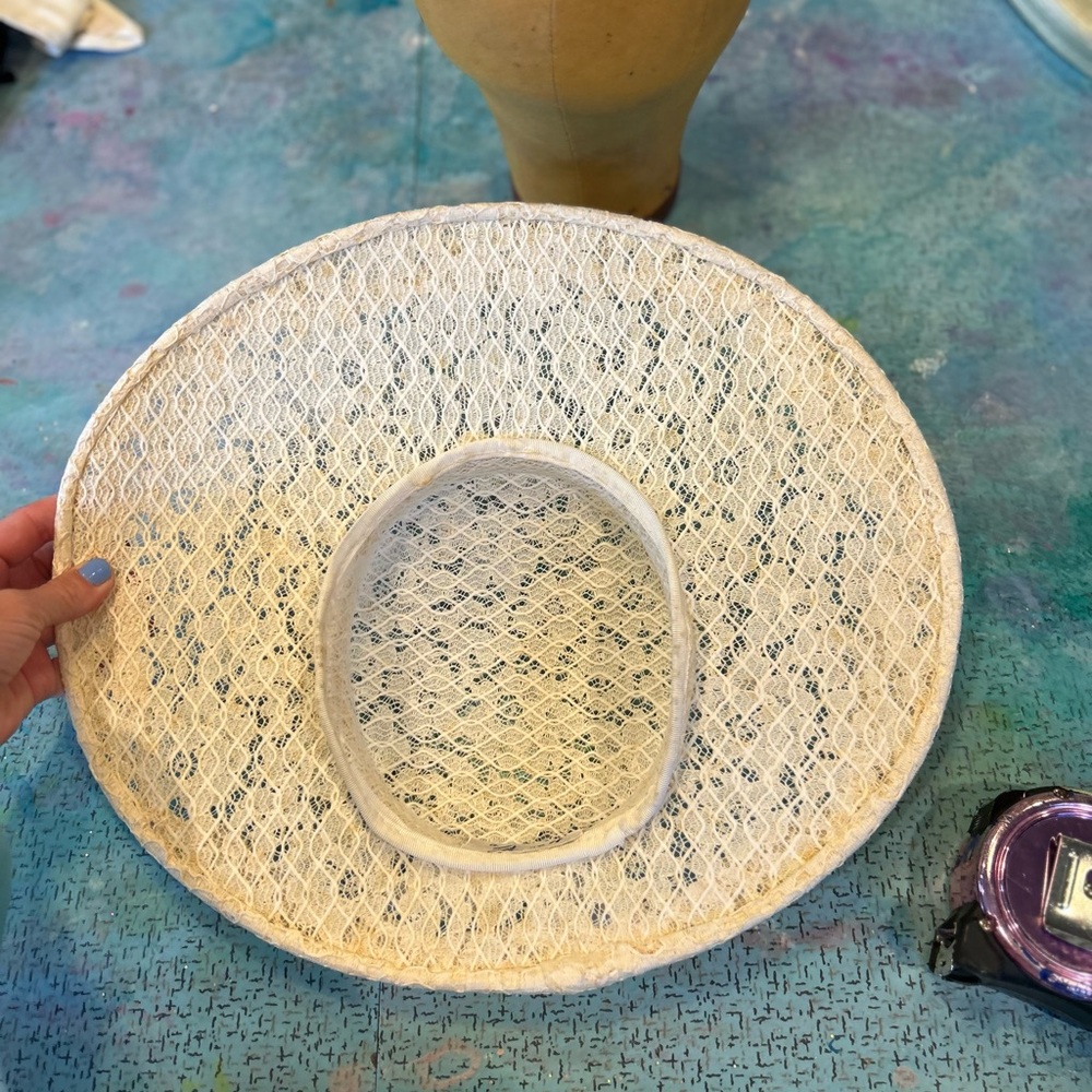 Mid Century Lace Hat - Picture 5 of 10